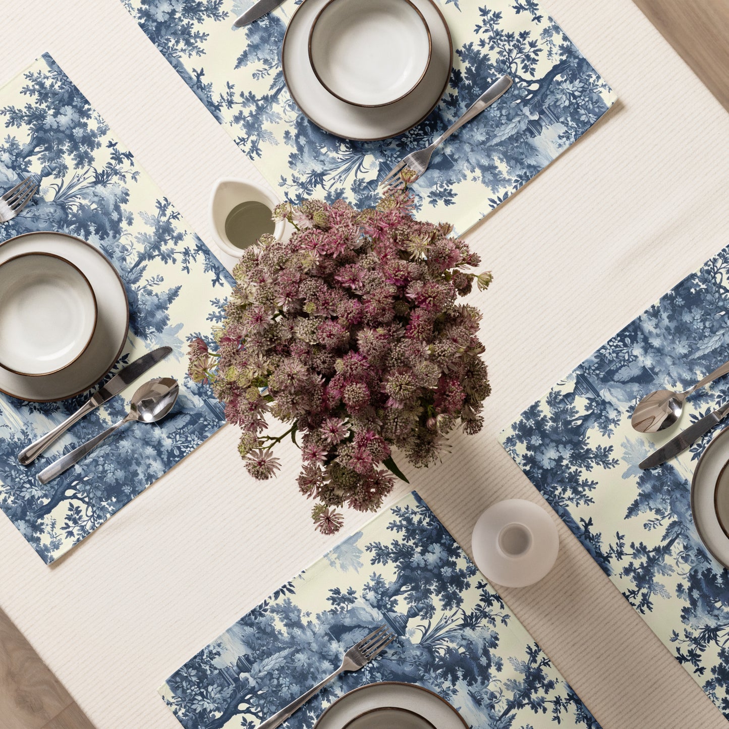 Placemat Set In French Inspired Toile De Jouy Pattern