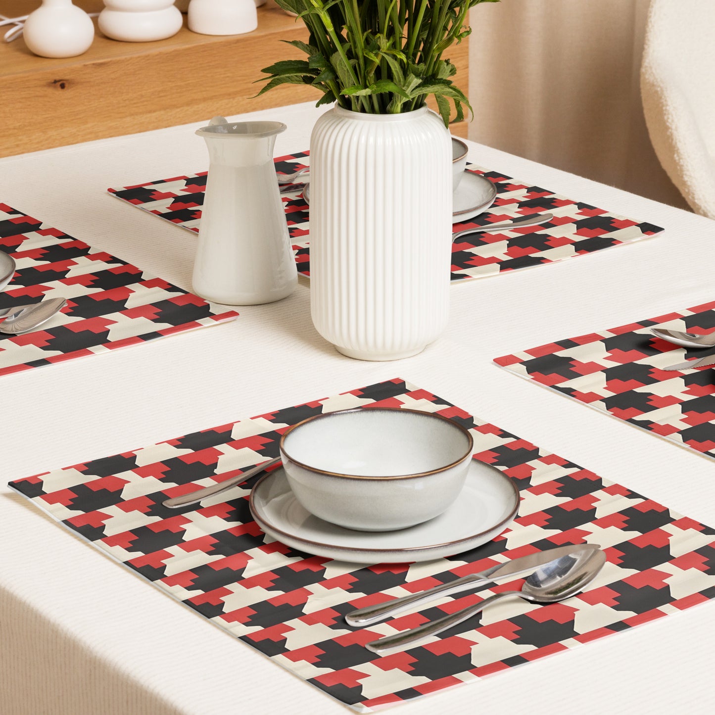 Placemat Set In French Inspired Pied-de-poule pattern