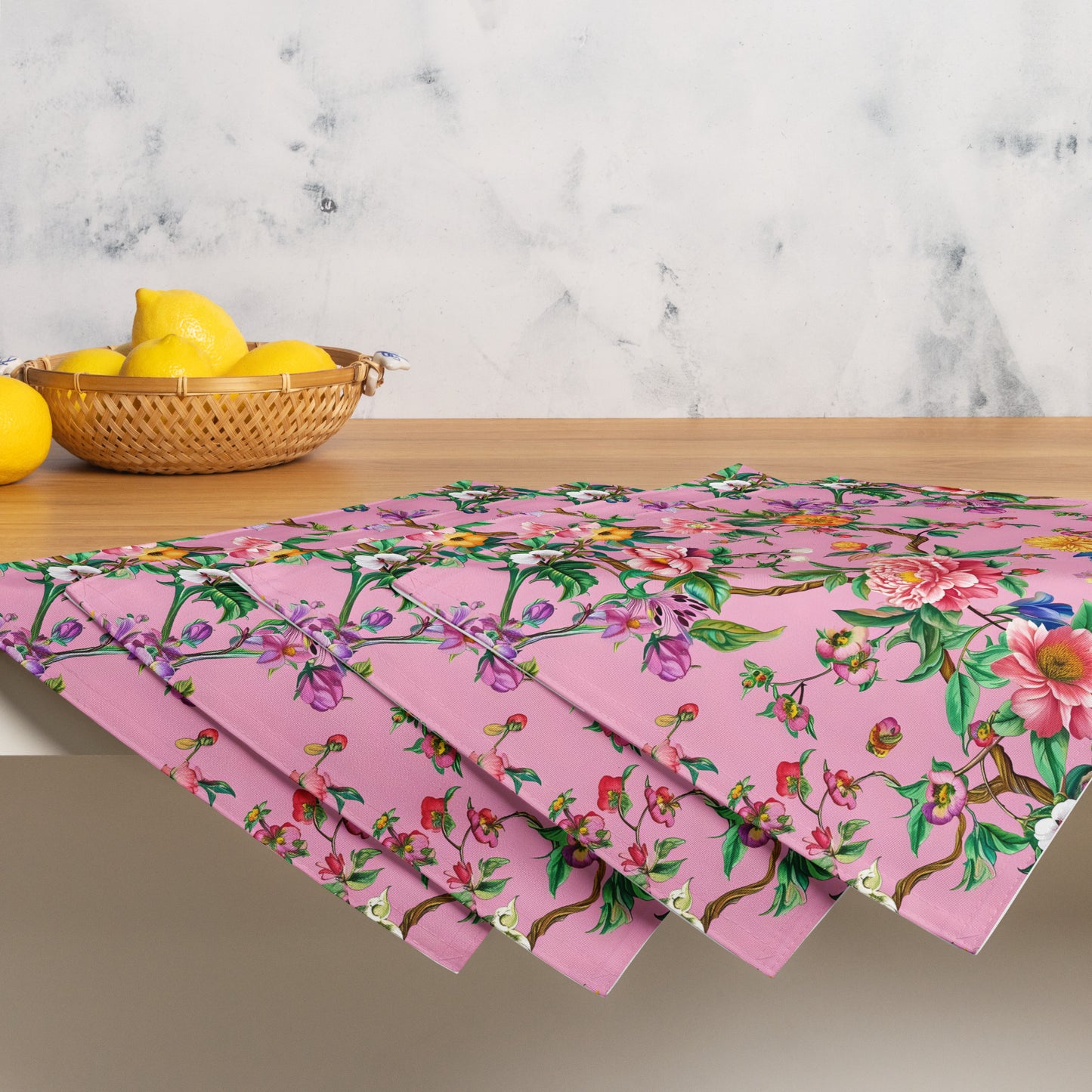 Placemat Set  In Floral Pattern