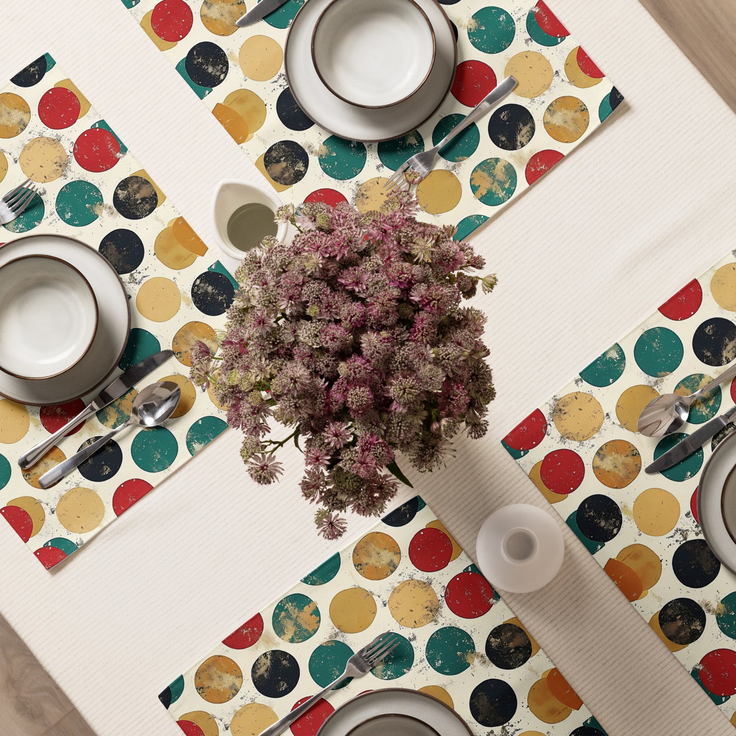 Placemat Set In In Polka Dots Pattern