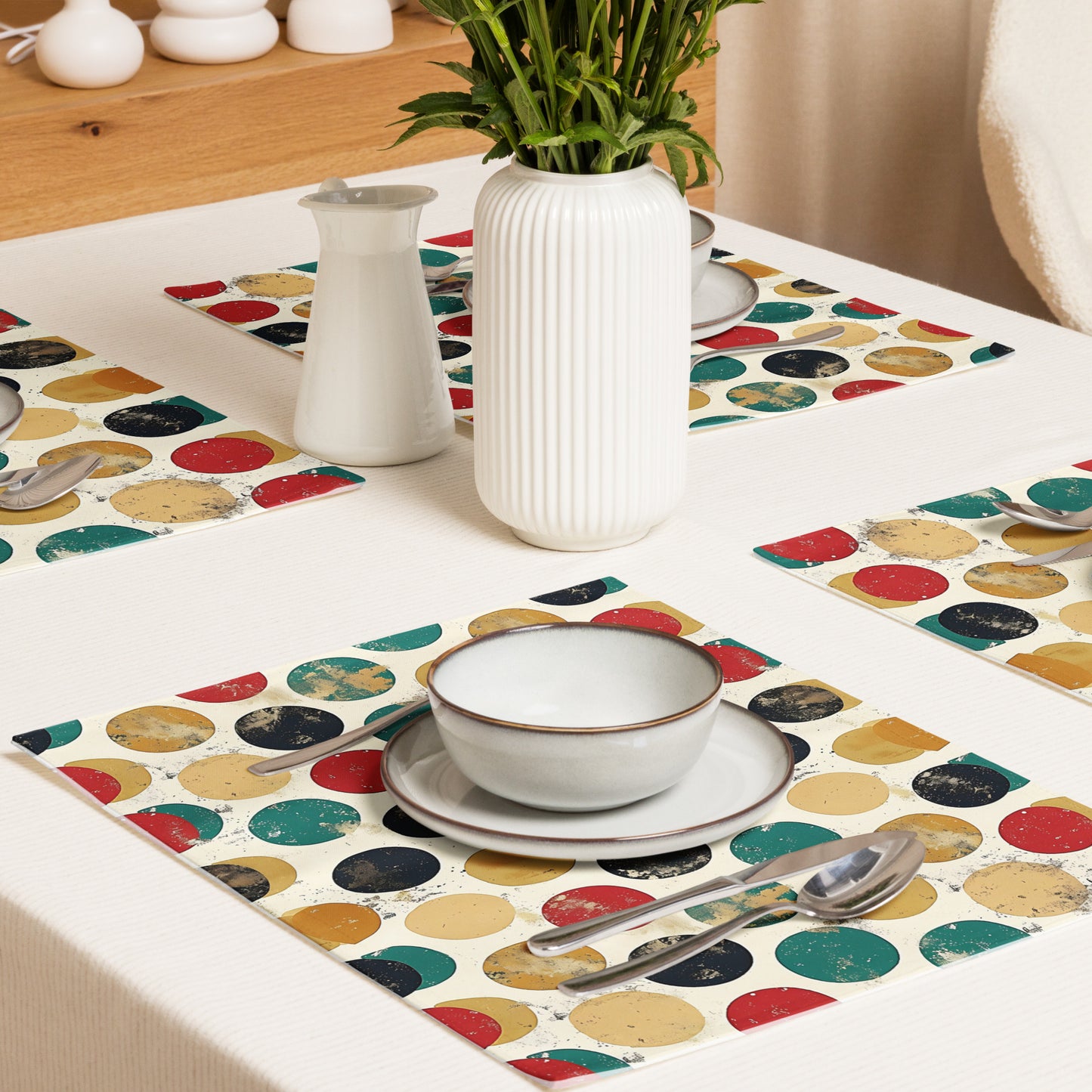 Placemat Set In In Polka Dots Pattern