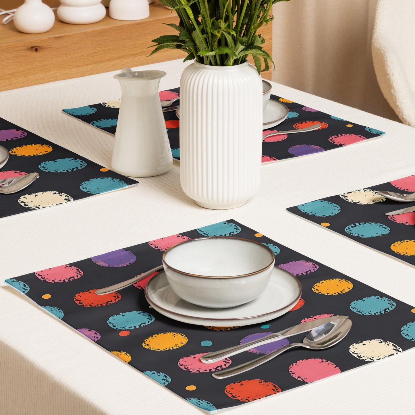 Placemat Set In Polka Dots Pattern