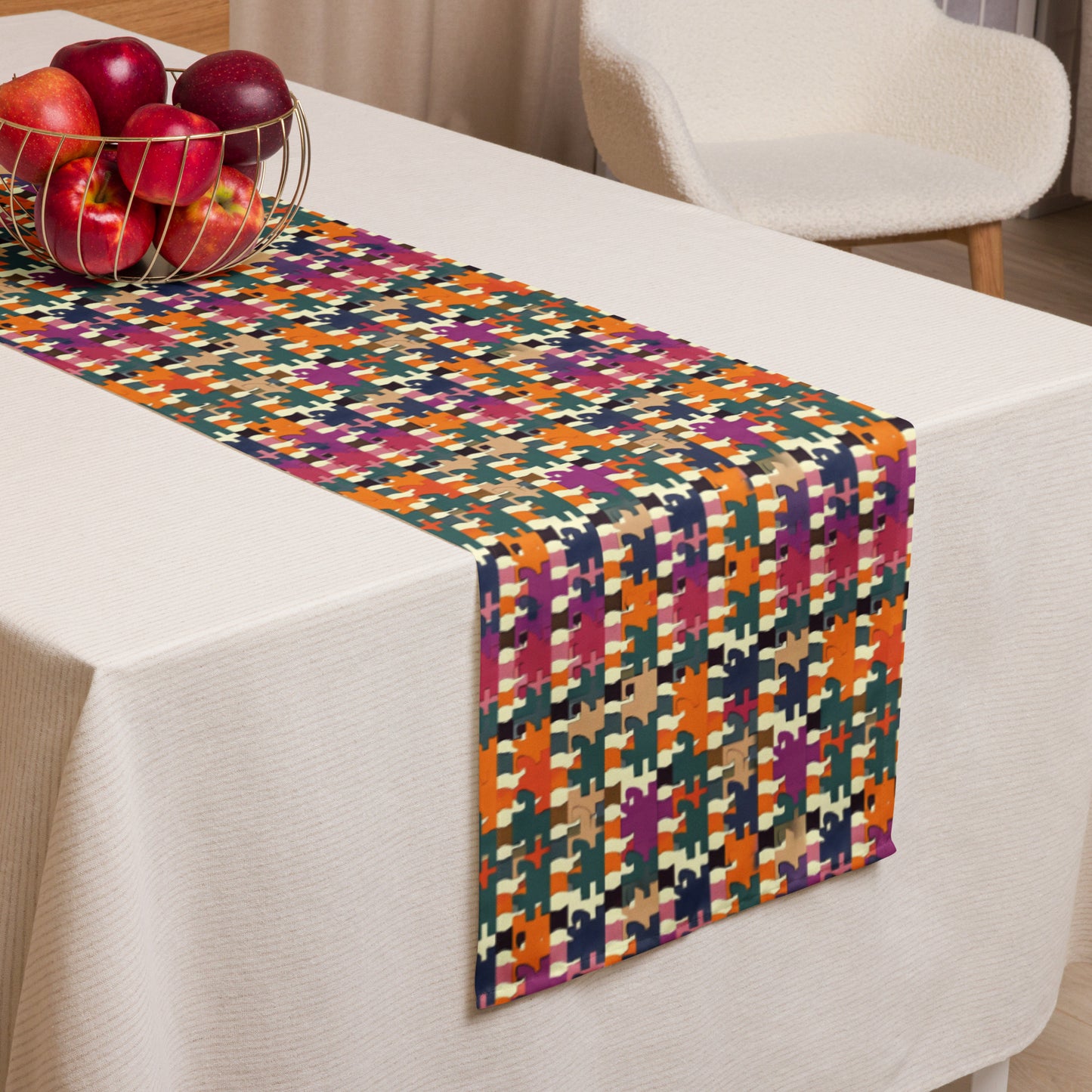 Table runner In French Inspired Pied-de-poule pattern