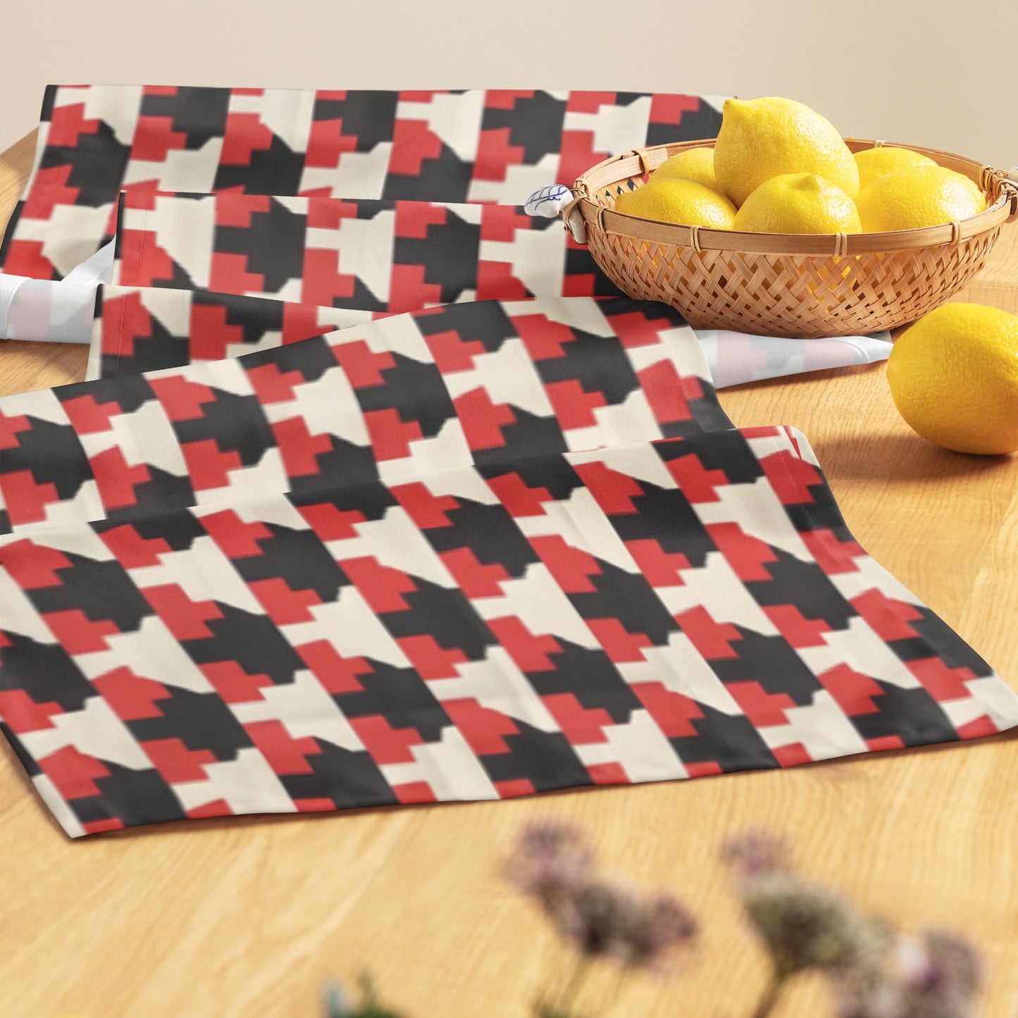 Table runner In French Inspired Pied-de-poule pattern