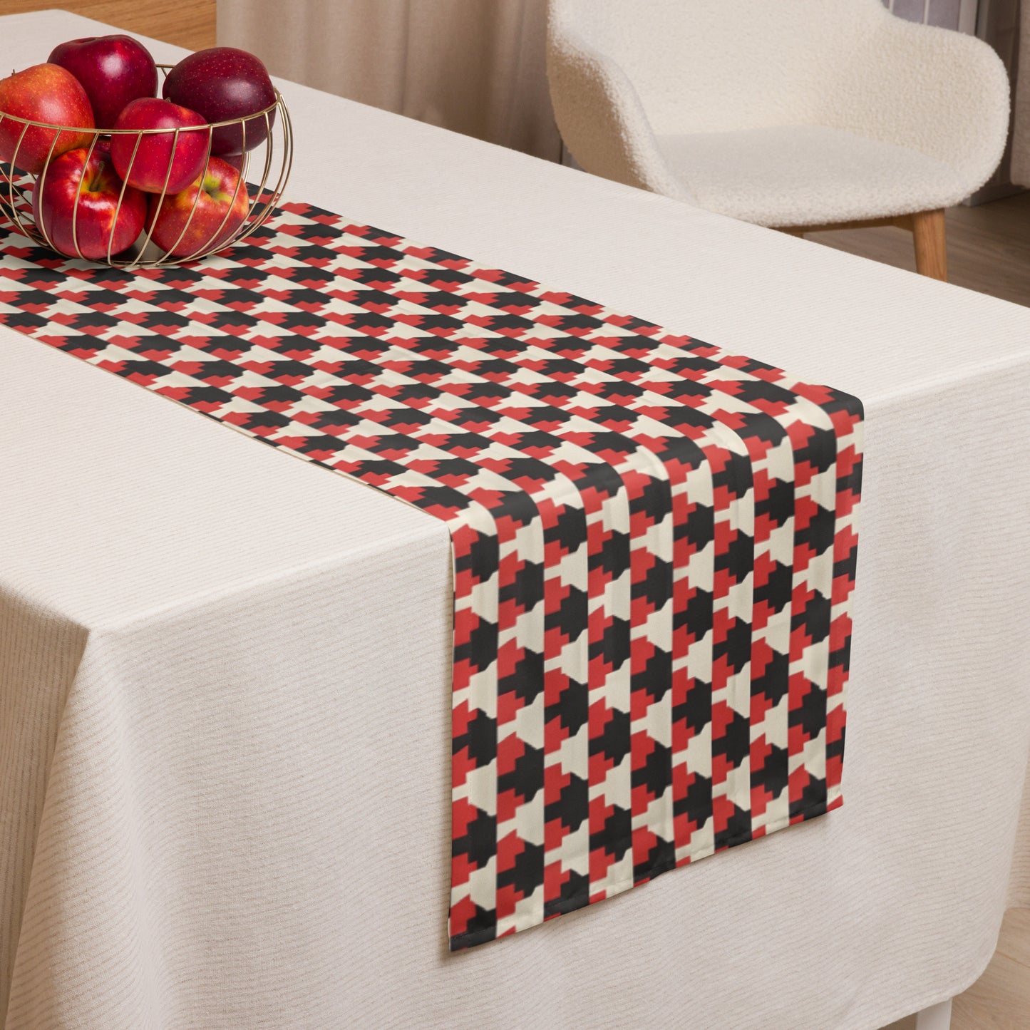 Table runner In French Inspired Pied-de-poule pattern