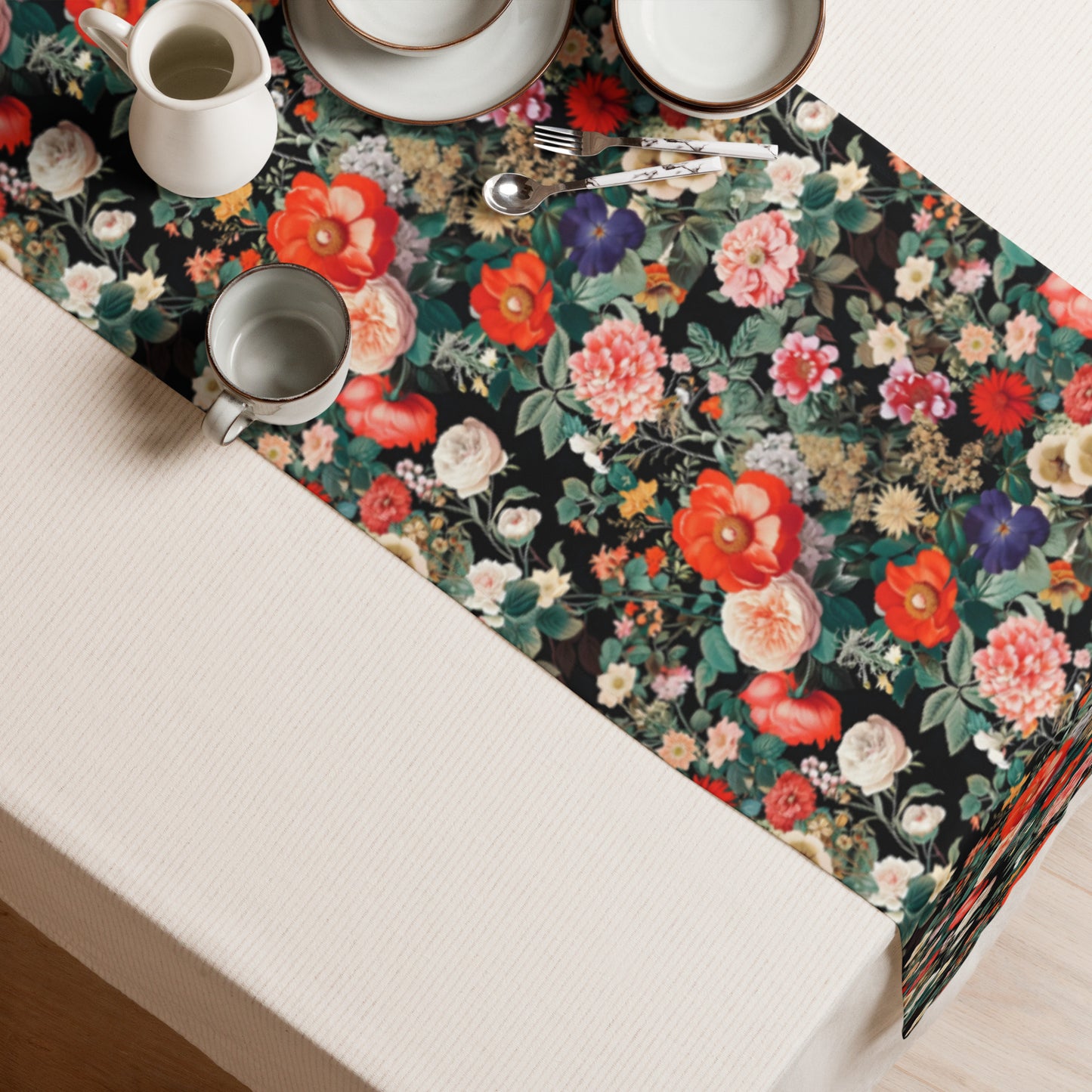 Table runner In Floral Pattern