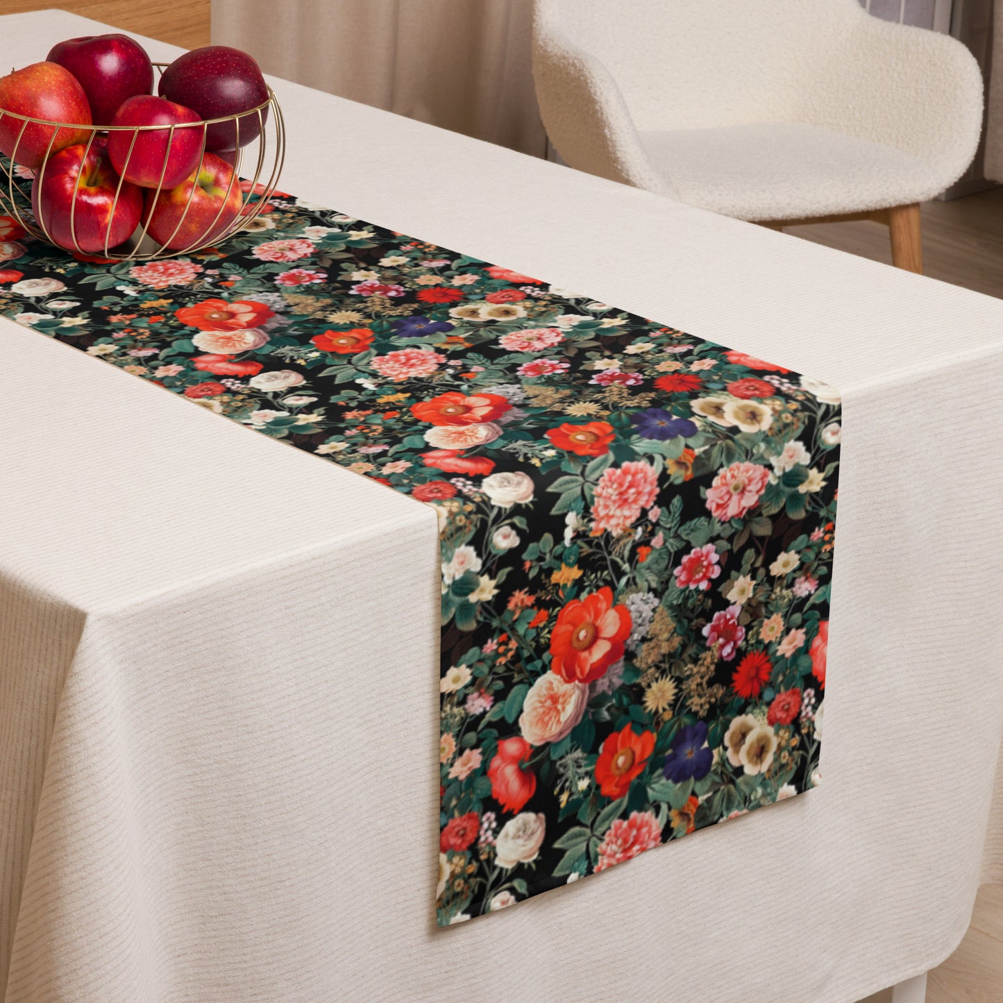 Table runner In Floral Pattern