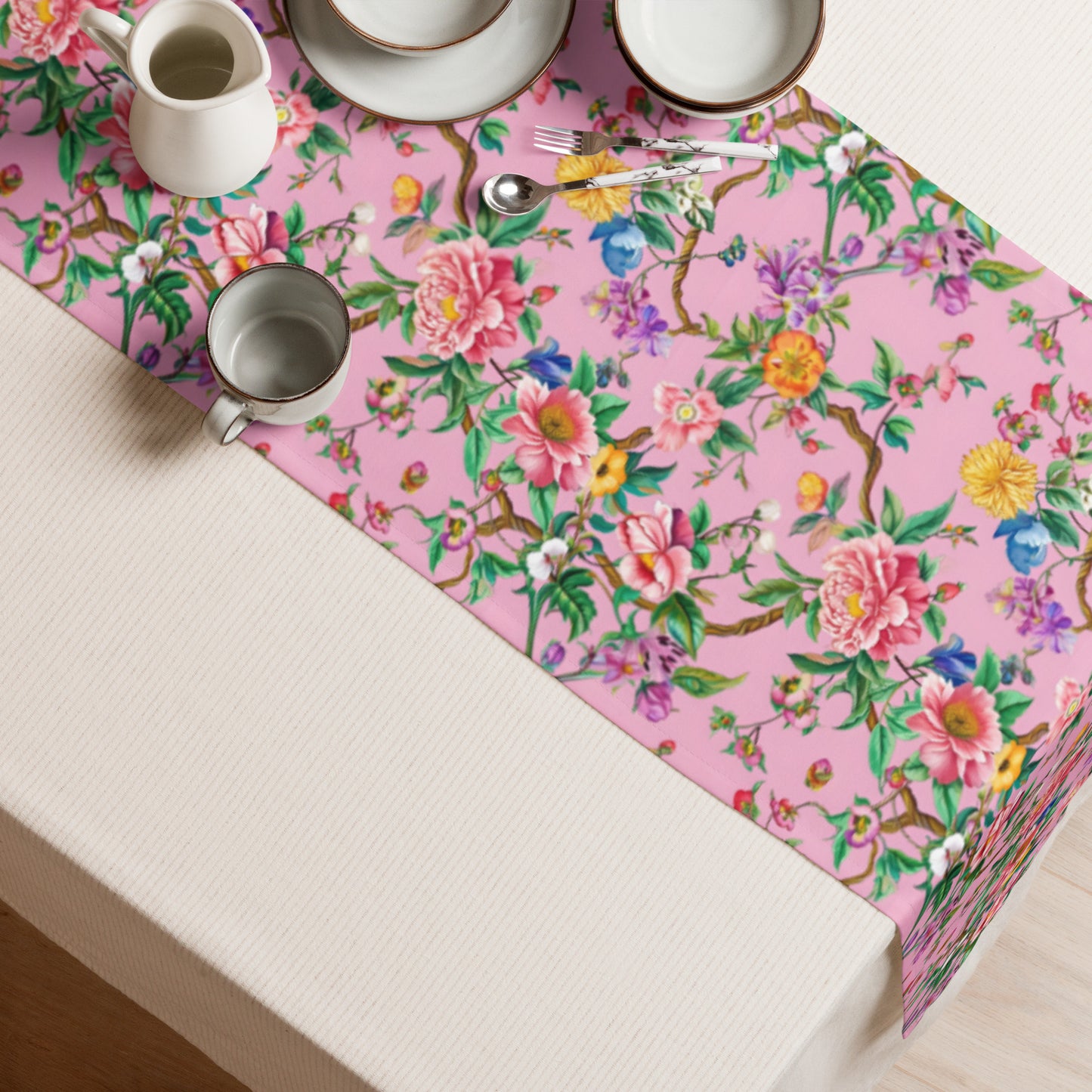 Table runner In Floral Pattern